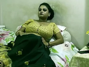 インドの大学生カップルの情熱的なセックスセッションがカメラに収められ、バイラルセックスに変わる。